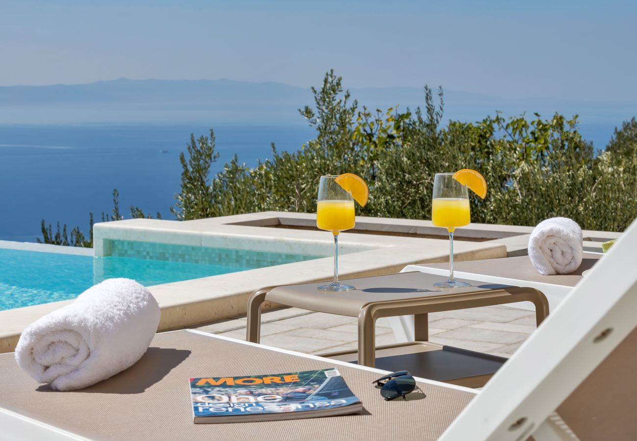 Rom i Podgora - Hotel Nature's Retreat, Deluxe suite with balcony and sea view