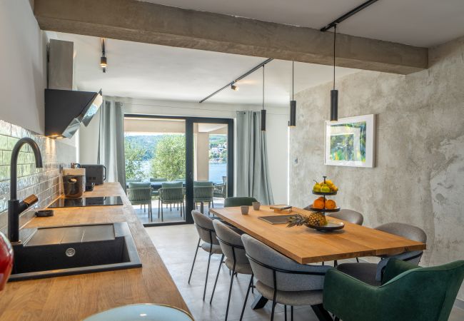 Willa w Sumartin - Seafront Villa Serenita Willa w Sumartin - Seafront Villa Serenita