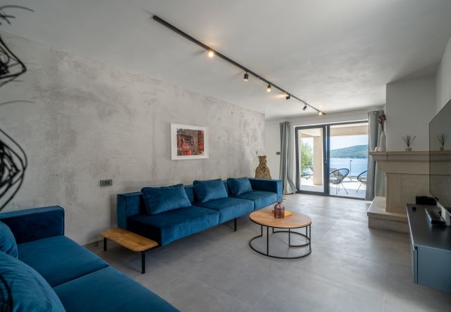 Willa w Sumartin - Seafront Villa Serenita Willa w Sumartin - Seafront Villa Serenita