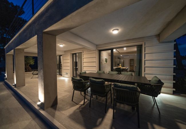 Willa w Sumartin - Seafront Villa Serenita Willa w Sumartin - Seafront Villa Serenita