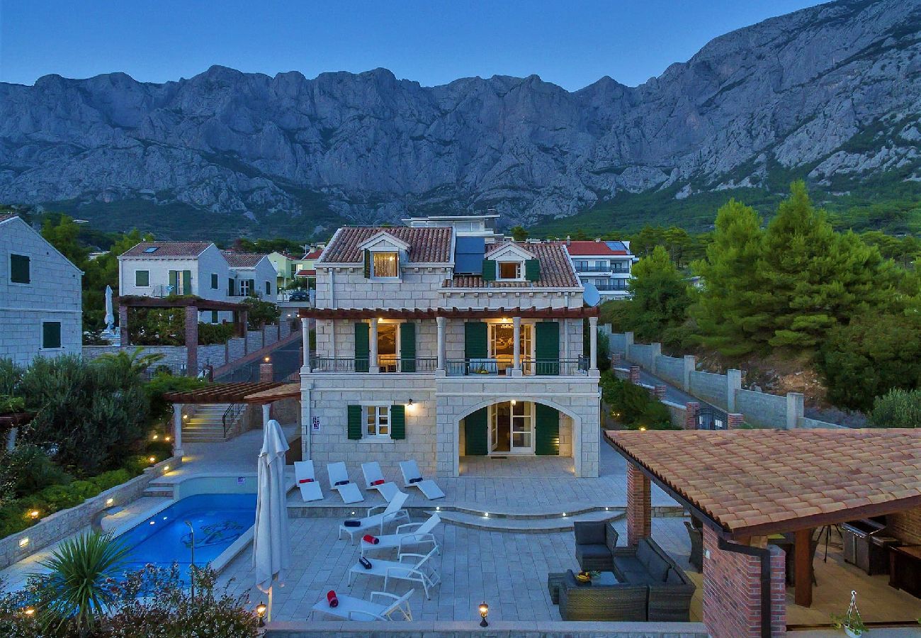 Willa w Makarska - Villa Vikki with pool and seaview 