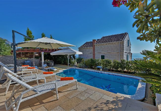 Willa w Makarska - Villa Goran with pool Willa w Makarska - Villa Goran with pool
