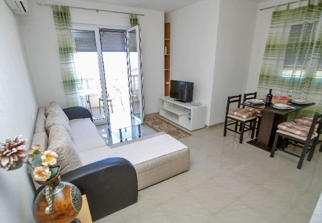 Apartament w Makarska -  Adria View, Apartment Dado, with pool