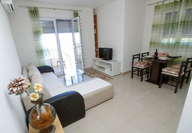 Apartament w Makarska -  Adria View, Apartment Dado, with pool