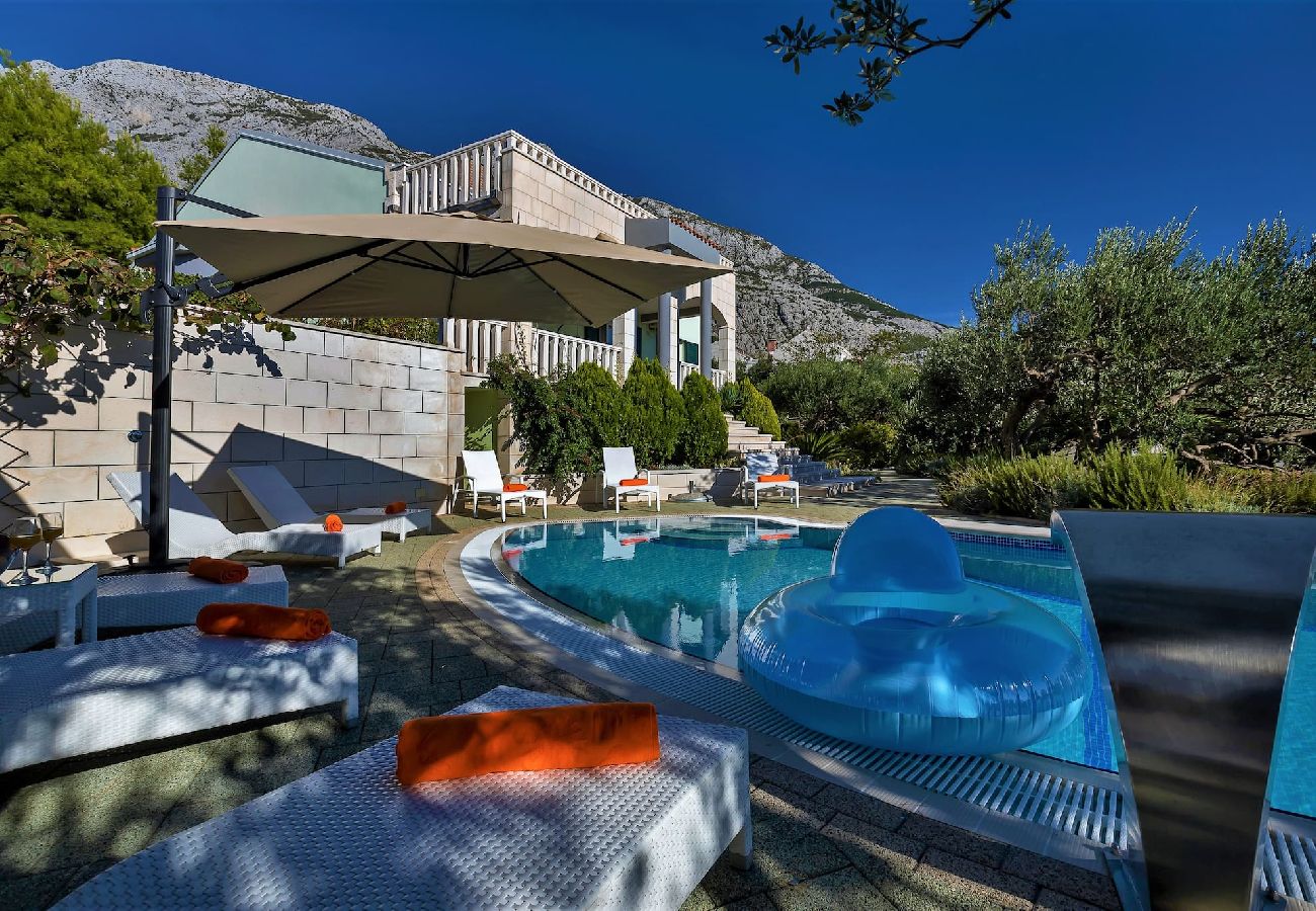 Willa w Makarska -  Villa Marina with pool