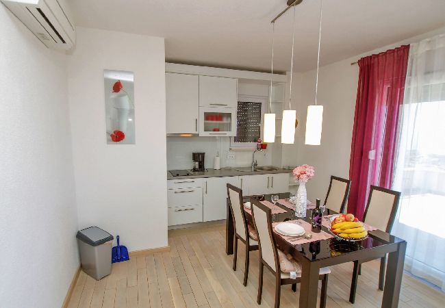 Apartament w Makarska -  Adria View, Apartment Dino, Whirlpool, pool Apartament w Makarska -  Adria View, Apartment Dino, Whirlpool, pool