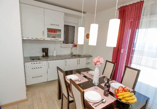 Apartament w Makarska -  Adria View, Apartment Dino, Whirlpool, pool Apartament w Makarska -  Adria View, Apartment Dino, Whirlpool, pool
