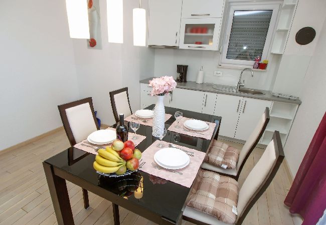 Apartament w Makarska -  Adria View, Apartment Dino, Whirlpool, pool Apartament w Makarska -  Adria View, Apartment Dino, Whirlpool, pool