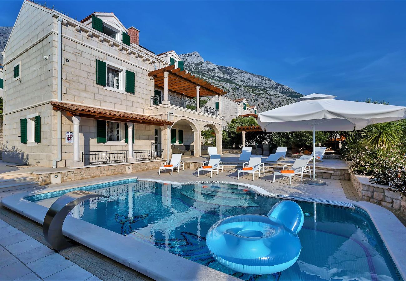 Willa w Makarska -  Villa Petra with pool