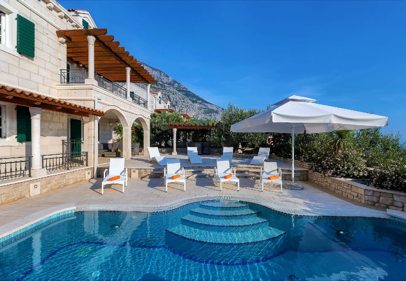 Willa w Makarska -  Villa Petra with pool