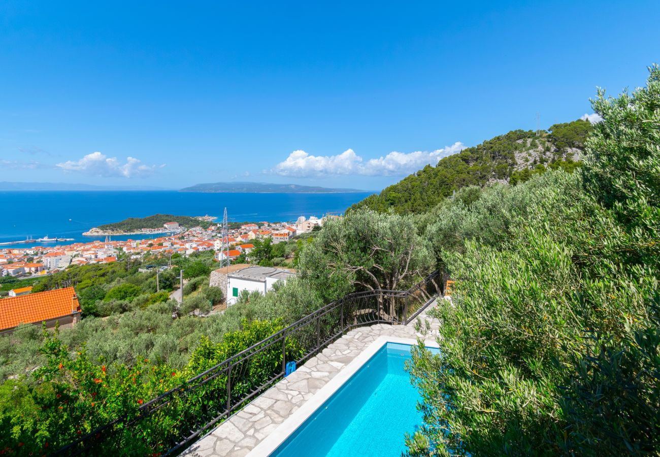 Willa w Makarska - Villa Sara with pool, whirlpool and sea view