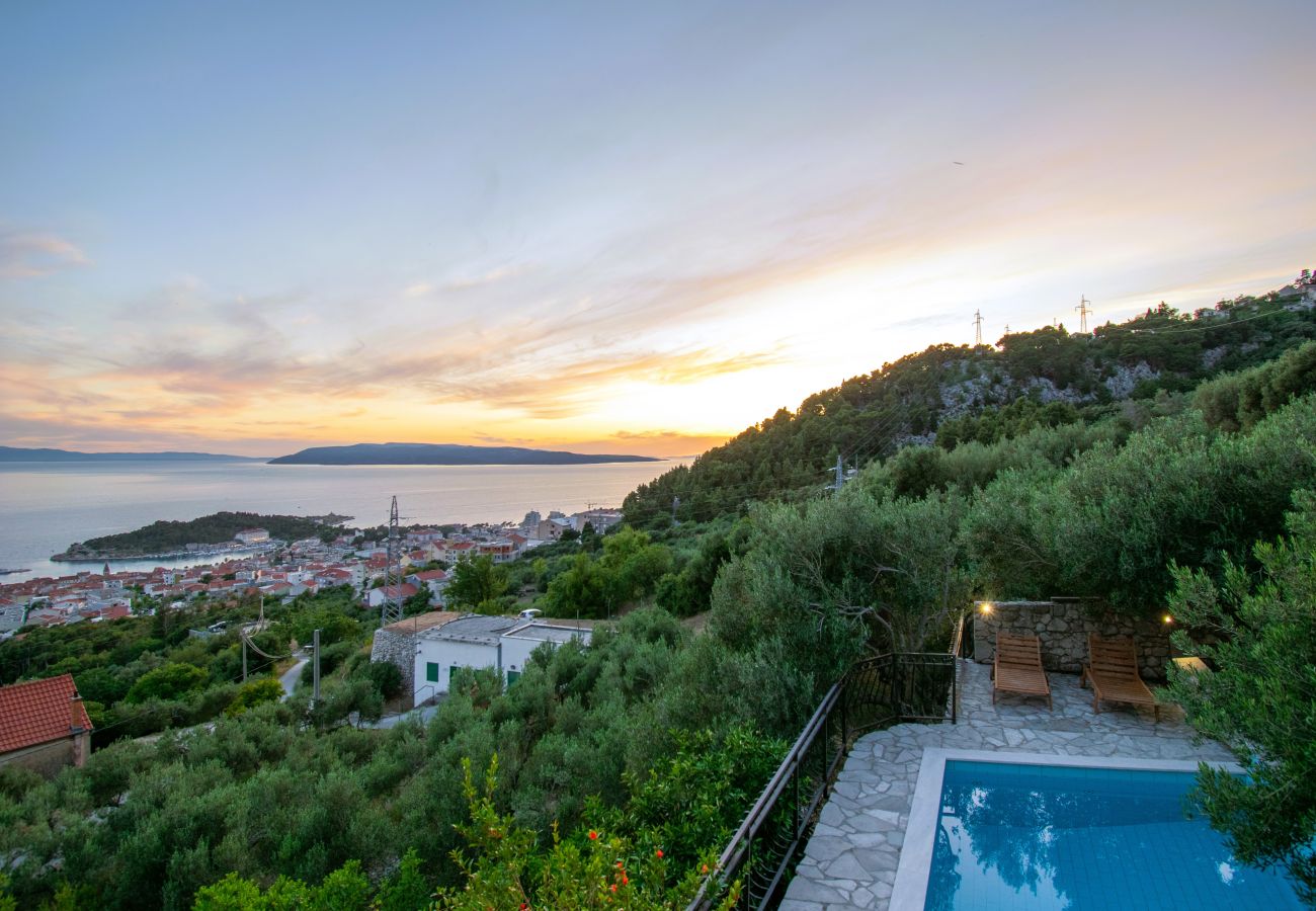 Willa w Makarska - Villa Sara with pool, whirlpool and sea view