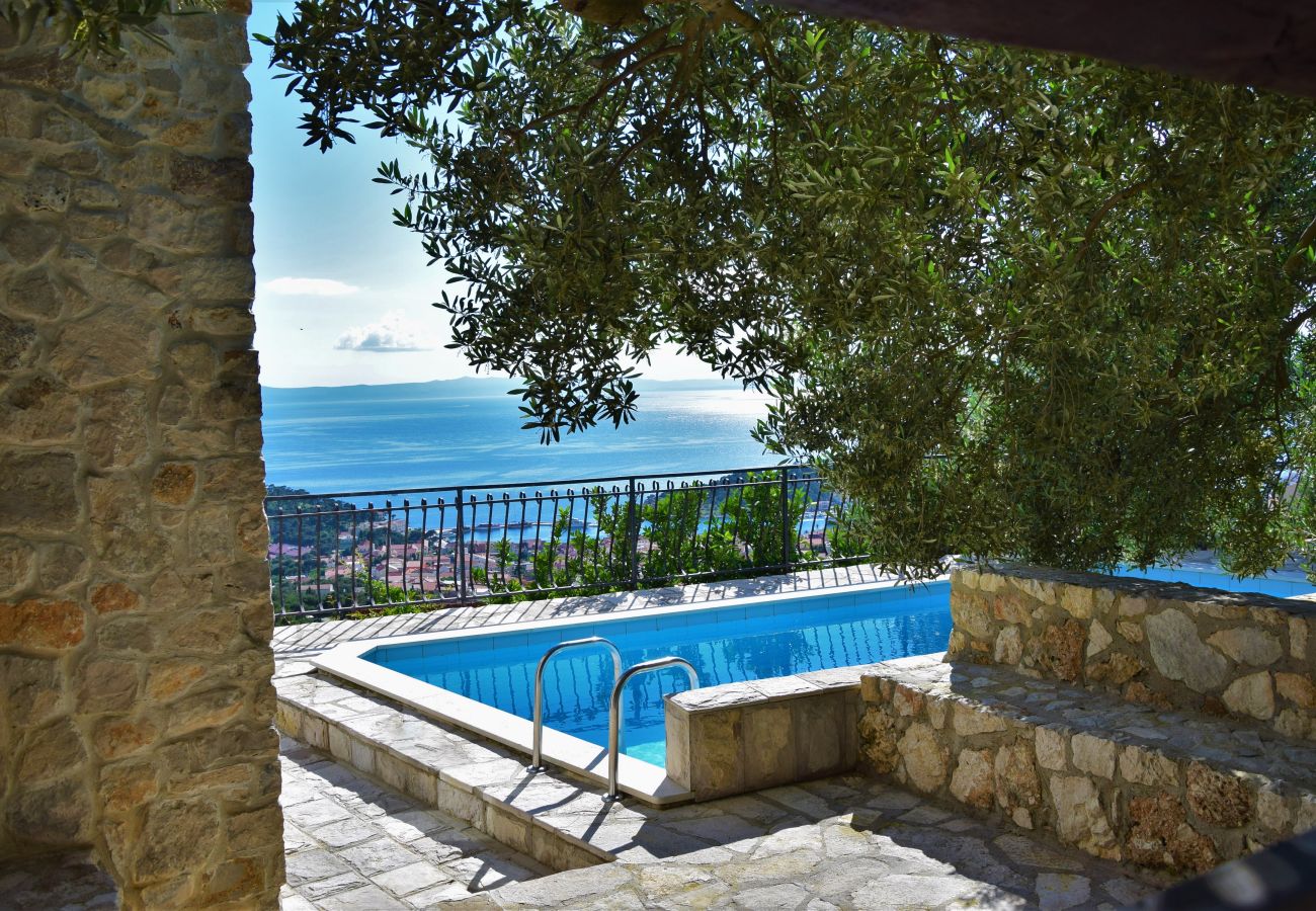 Willa w Makarska - Villa Sara with pool, whirlpool and sea view