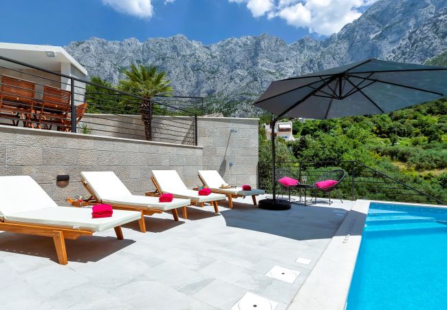 Willa w Makarska -  Villa Vivace with pool