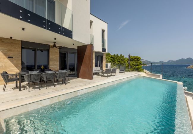 Willa w Potomje - Luxury Villa Mare, right on the beach Willa w Potomje - Luxury Villa Mare, right on the beach