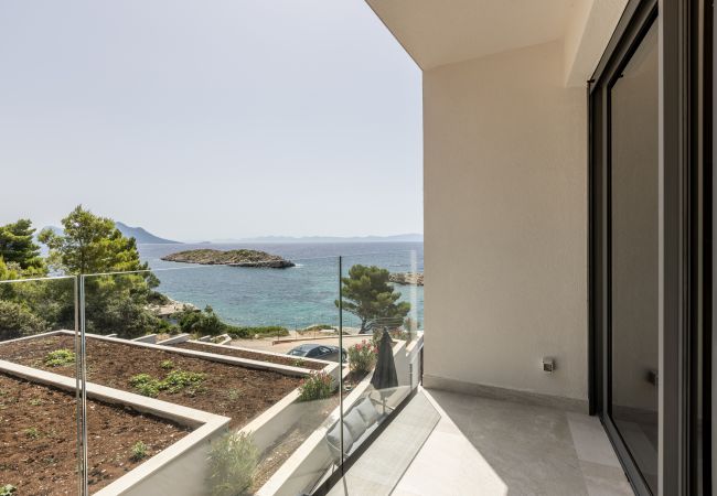 Willa w Potomje - Luxury Villa Luce, right on the beach  Willa w Potomje - Luxury Villa Luce, right on the beach