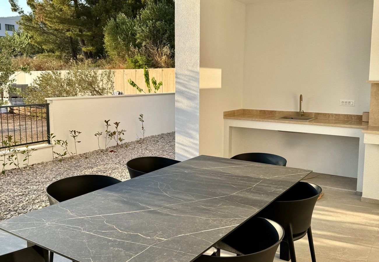 Willa w Makarska - NEW Villa Dado with Pool, sea view