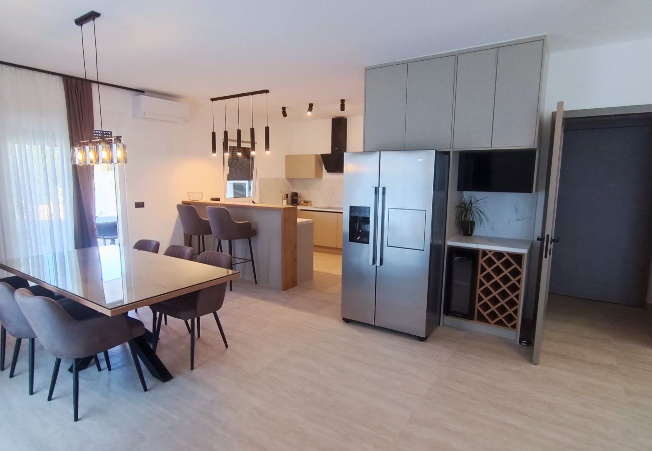 Willa w Makarska - NEW Villa Dado with Pool, sea view