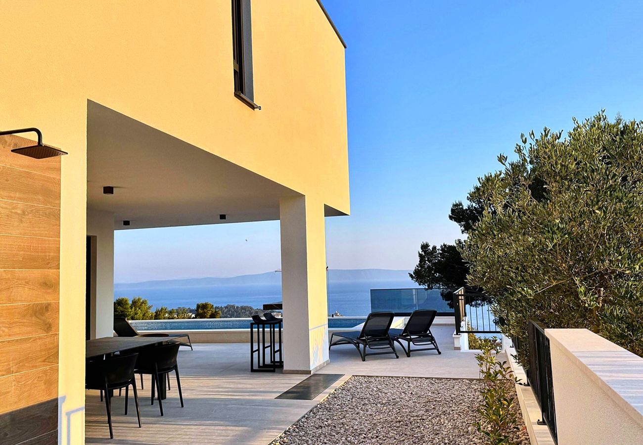 Willa w Makarska - NEW Villa Dado with Pool, sea view