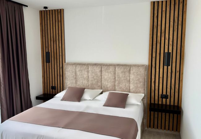 Willa w Makarska - NEW Villa Ina with Pool, sea view Willa w Makarska - NEW Villa Ina with Pool, sea view