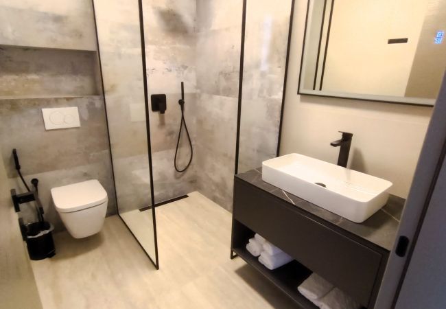 Willa w Makarska - NEW Villa Ina with Pool, sea view Willa w Makarska - NEW Villa Ina with Pool, sea view