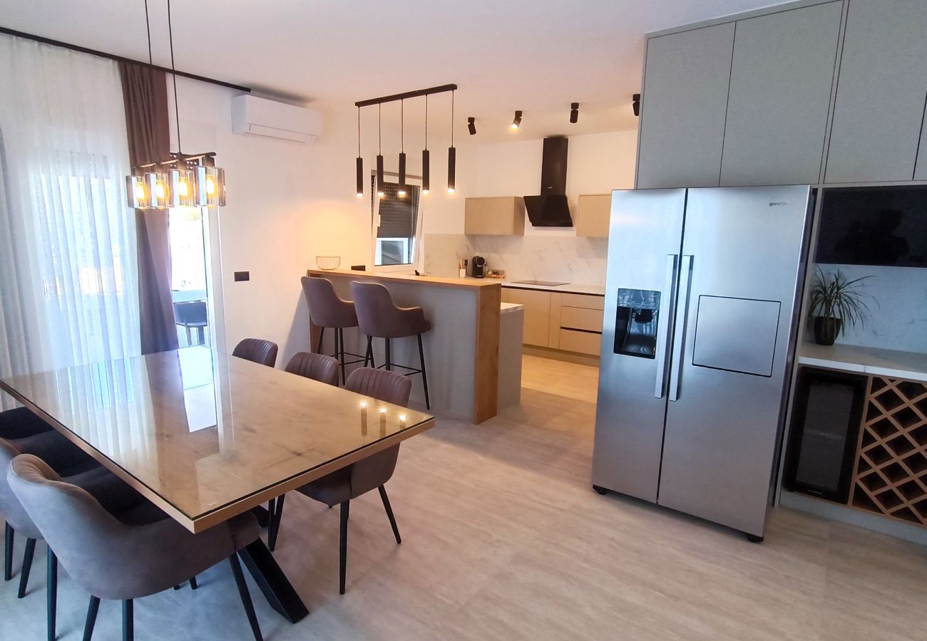 Willa w Makarska - NEW Villa Ina with Pool, sea view