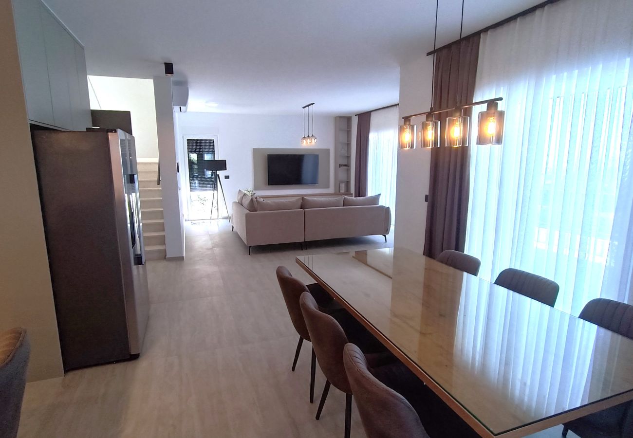 Willa w Makarska - NEW Villa Ina with Pool, sea view