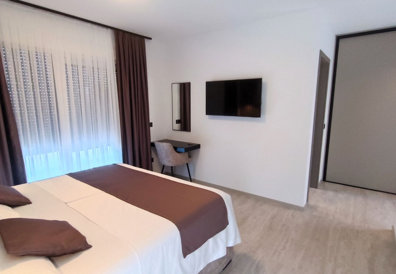 Willa w Makarska - NEW Villa Ina with Pool, sea view