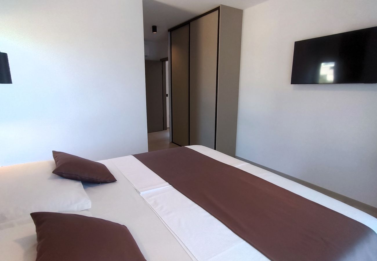 Willa w Makarska - NEW Villa Ina with Pool, sea view