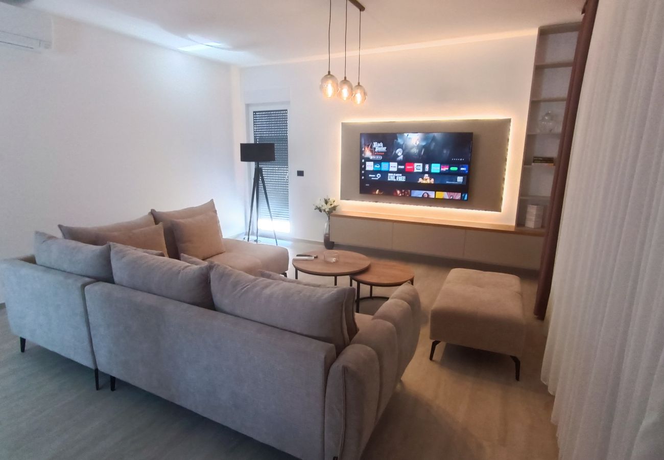 Willa w Makarska - NEW Villa Ina with Pool, sea view