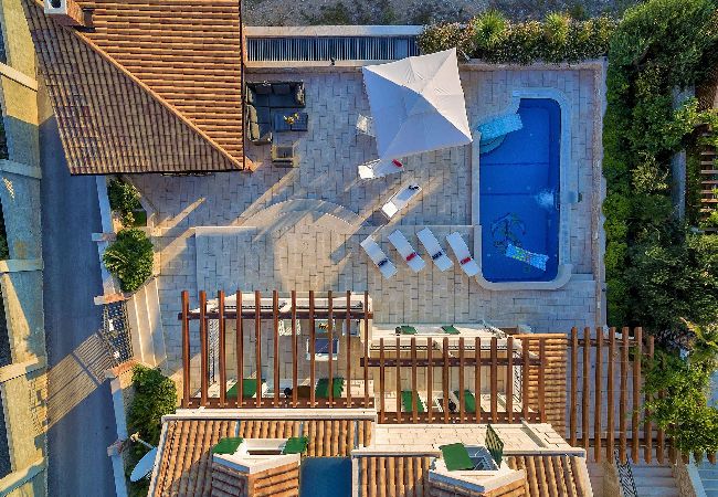 Villa i Makarska - Villa Vikki with pool and seaview 