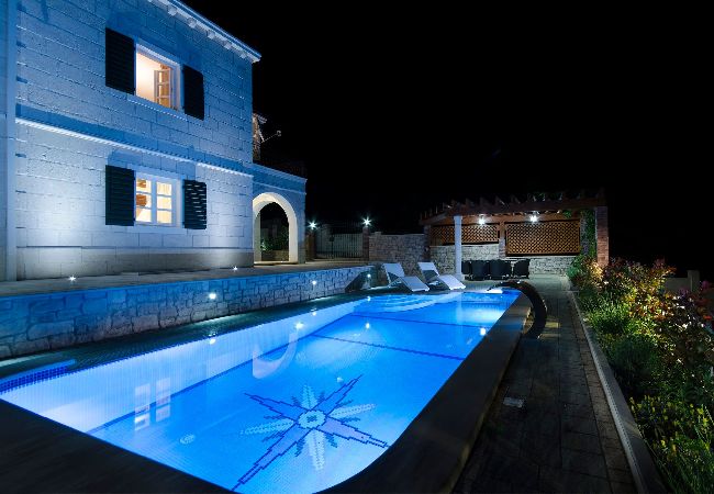 Villa i Makarska - Villa Goran with pool