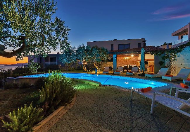 Villa i Makarska -  Villa Marina with pool Villa i Makarska -  Villa Marina with pool