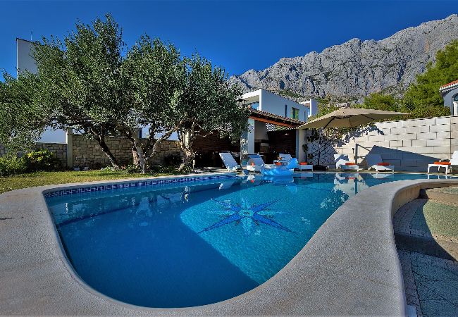 Villa i Makarska -  Villa Marina with pool