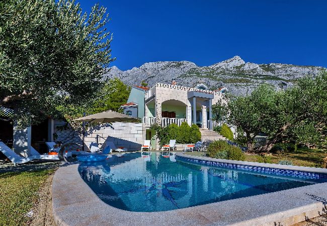 Villa i Makarska -  Villa Marina with pool