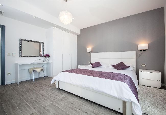 Villa i Makarska -  Villa Red with pool, seaview Villa i Makarska -  Villa Red with pool, seaview