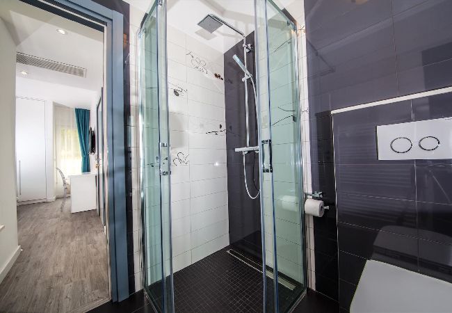 Villa i Makarska -  Villa Red with pool, seaview Villa i Makarska -  Villa Red with pool, seaview
