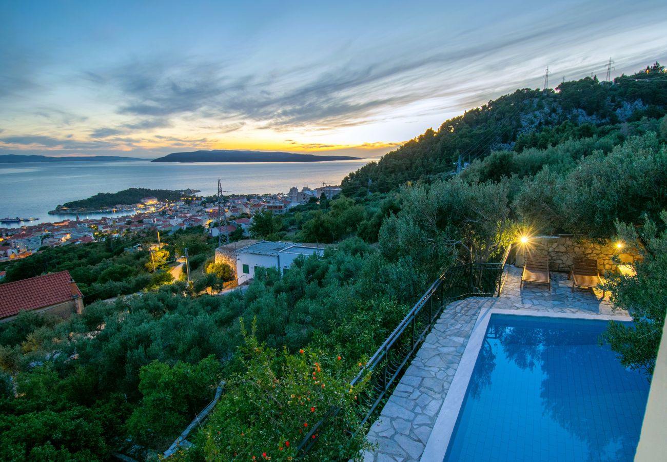 Villa i Makarska - Villa Sara with pool, whirlpool and sea view