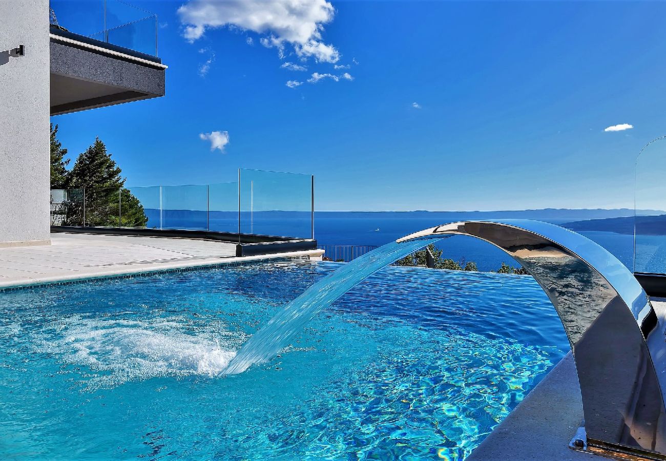 Villa i Bast -  Villa Melody with pool