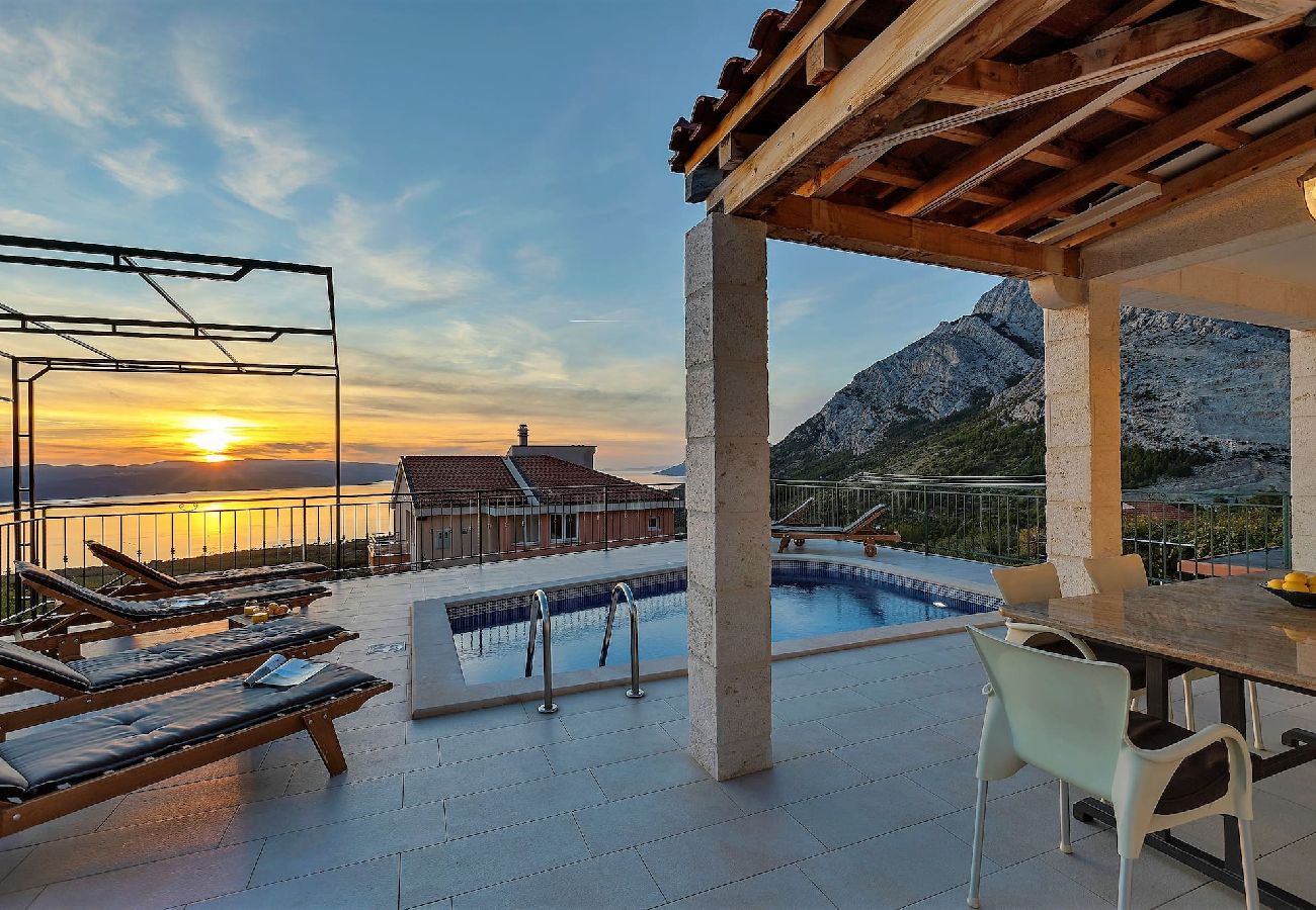 Stuga i Bast - Villa Magico with pool and sea view 