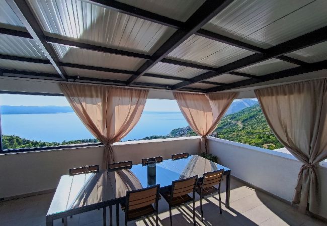 Villa i Brela - Villa Skyview, infinity-pool, whirlpool Villa i Brela - Villa Skyview, infinity-pool, whirlpool