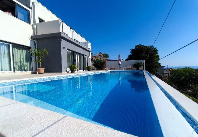 Villa i Brela - Villa Skyview, infinity-pool, whirlpool Villa i Brela - Villa Skyview, infinity-pool, whirlpool