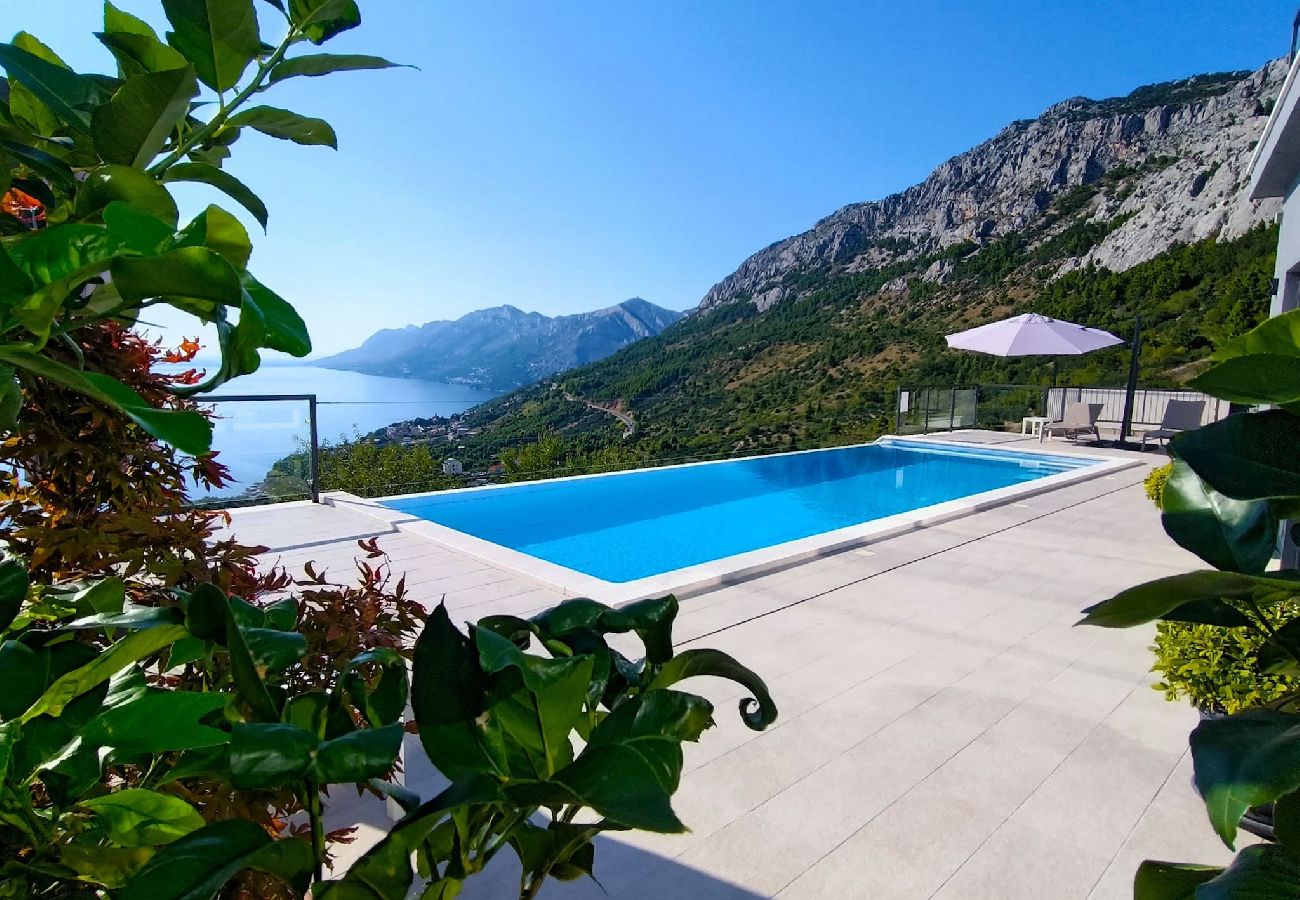 Villa i Brela - Villa Skyview, infinity-pool, whirlpool