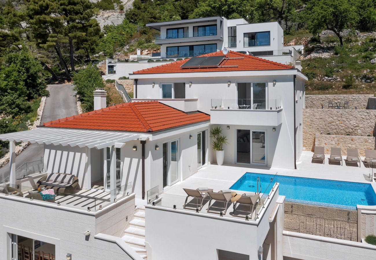 Villa i Baška Voda - Villa Prestige with pool, sauna