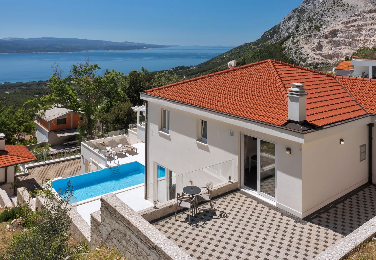 Villa i Baška Voda - Villa Prestige with pool, sauna