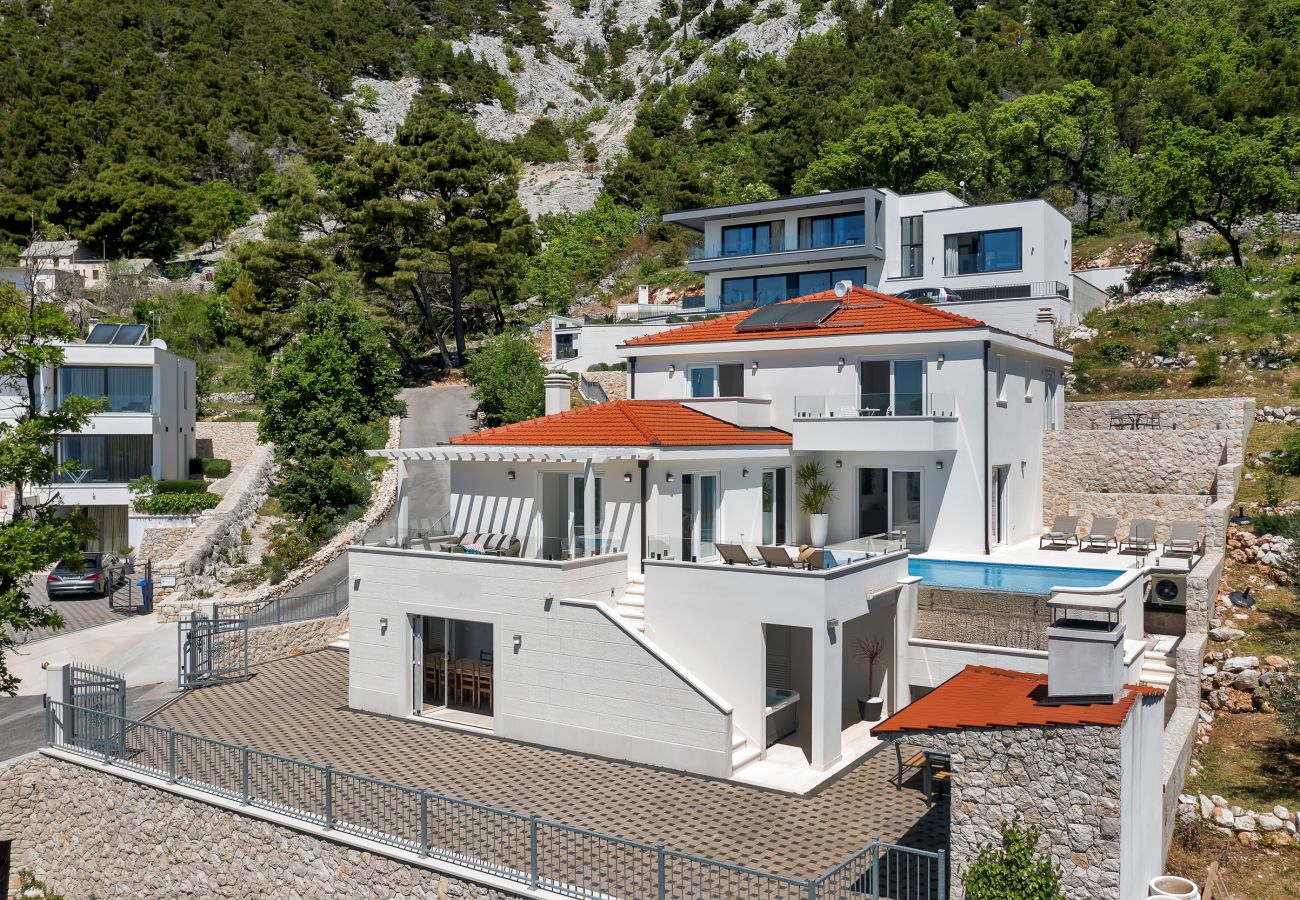 Villa i Baška Voda - Villa Prestige with pool, sauna