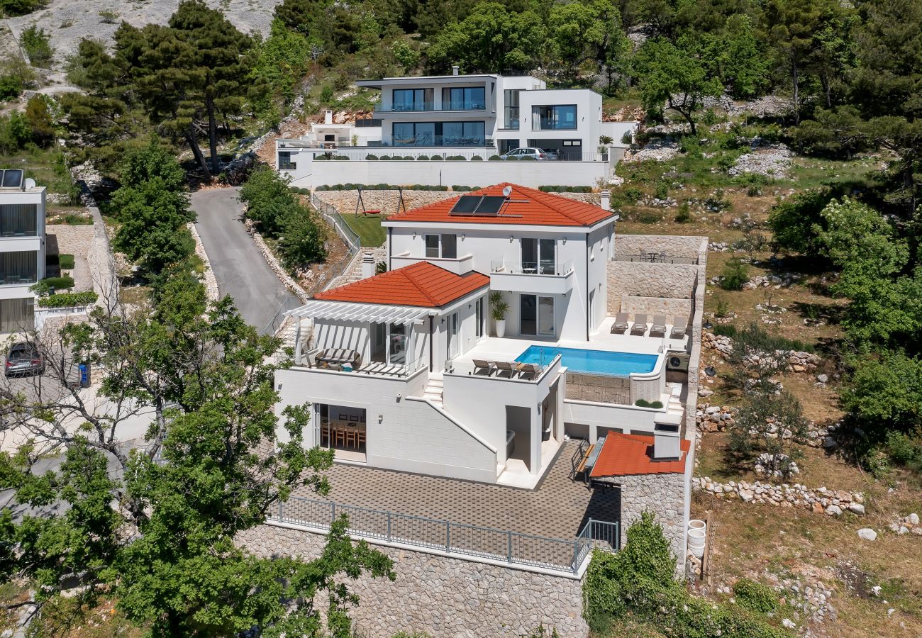 Villa i Baška Voda - Villa Prestige with pool, sauna