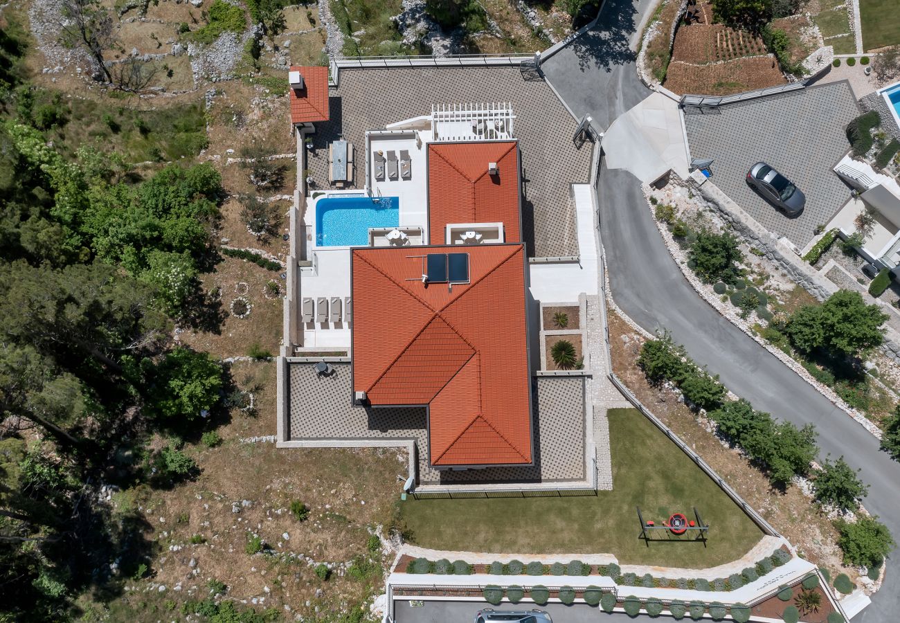 Villa i Baška Voda - Villa Prestige with pool, sauna