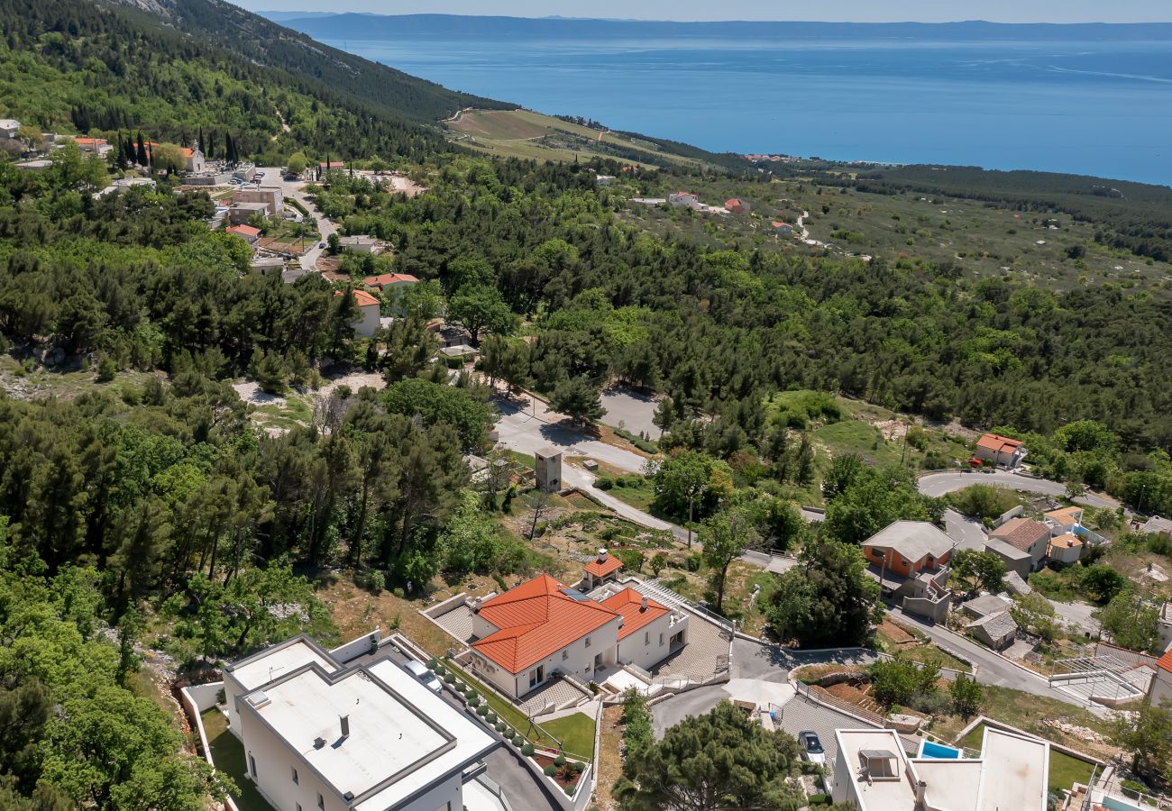 Villa i Baška Voda - Villa Prestige with pool, sauna