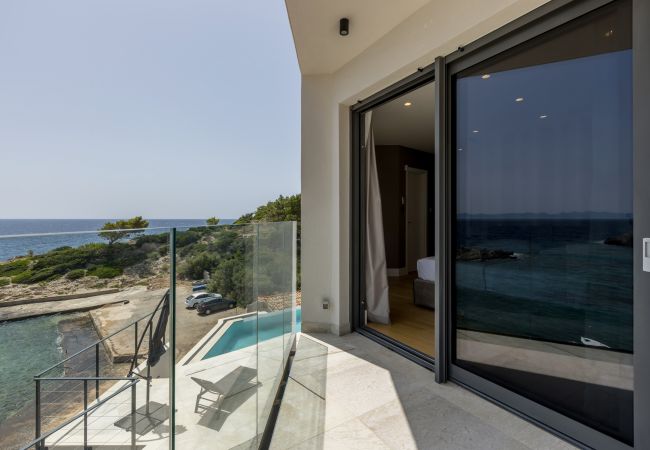 Villa i Potomje - Luxury Villa Mare, right on the beach Villa i Potomje - Luxury Villa Mare, right on the beach